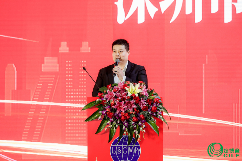 深圳市物流與供應(yīng)鏈管理協(xié)會(huì)副秘書長 李貴平發(fā)言.jpg 深圳市物流與供應(yīng)鏈管理協(xié)會(huì)副秘書長 李貴平發(fā)言.jpg